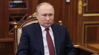 Общински съветници от Москва поискаха Путин да си ходи
