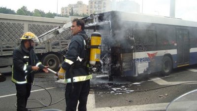 99 ранени при сблъсък на градски метробуси в Истанбул