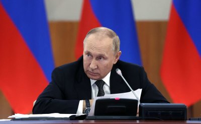 Руският президент Владимир Путин заяви че западните санкции са недалновидни и