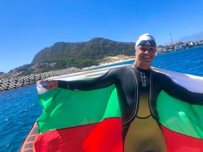 Успех! Цанко Цанков спечели плувния маратон на Гибралтарския проток