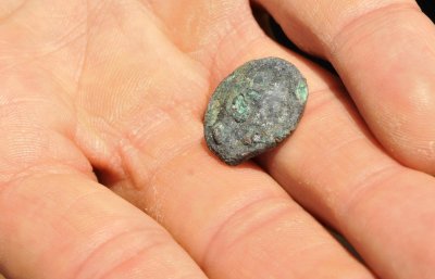 Полицаи намериха антични монети в жилище в Нови пазар