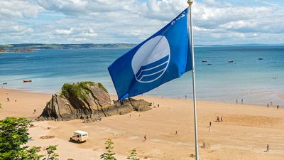 Министърът на туризма иска да удвои плажовете със "Син флаг" 