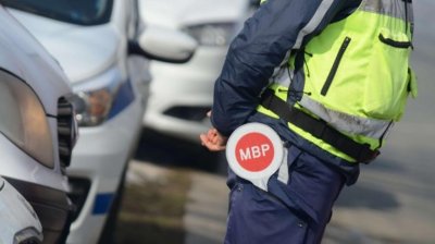 Потрес: Хванаха дрогиран шофьор да вози децата си в София