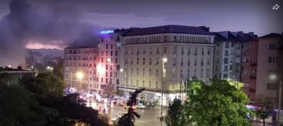 Водещата версия за пожара в столичния хотел остава неизправно зарядно