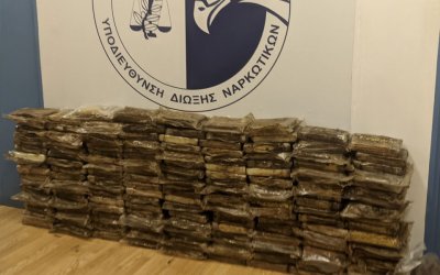173 килограма кокаин са задържани в Гърция
