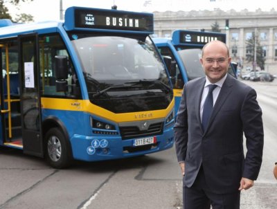 Вижте новите електробуси в София