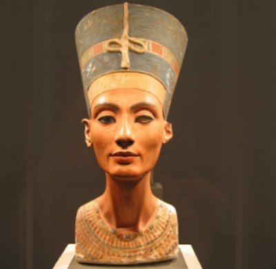 Откриха мумията на Нефертити?
