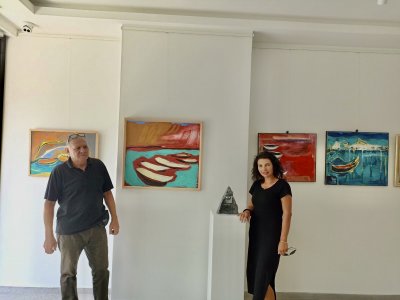 Русеви - баща и дъщеря откриват изложба в галерията на Вежди