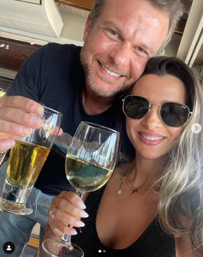 Въпросът къде ще прекараме Нова година виси над всички нас