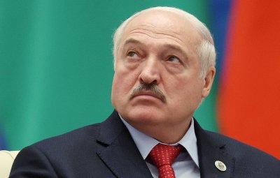 Лукашенко: Няма да допусна да ударят в гръб Русия
