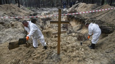 Открити са още два масови гроба в Изюм