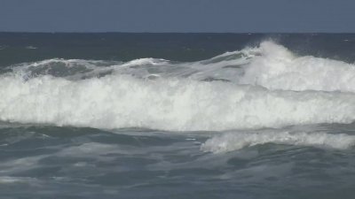 „Фиона“ докара 15-метрови вълни
