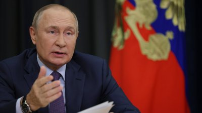 Путин забранява на западни камиони да преминават през Русия