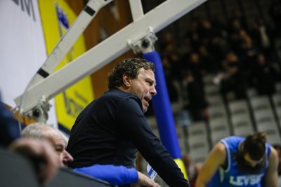 Бившият треньор на Левски Велислав Вуцов обяви че не смята