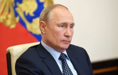 Руският президент Владимир Путин поздрави китайския президент Си Цзинпин по