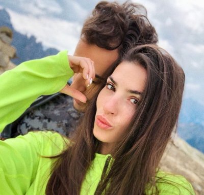 Мис България Ваня Пенева е официалната жена до бившия депутат