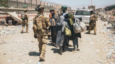Най малко 30 загинали след самоубийствен атентат в Кабул предава Си