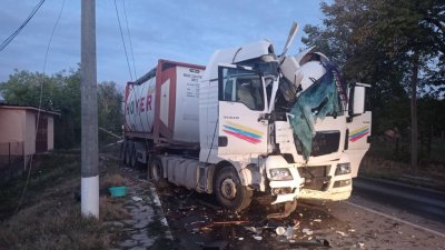 Камион катастрофира на пътя Русе-Разград, има загинал