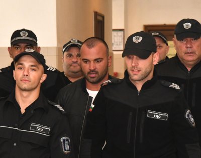 Двама полицаи са отстранени от служба заради случая Димитър Любенов