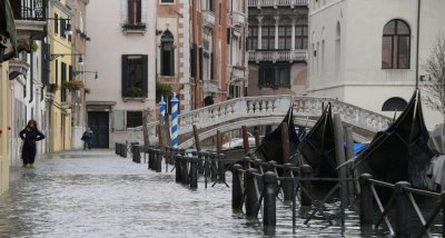 Рекордно ниво на водата във Венеция!