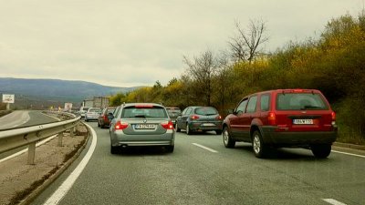 Катастрофа задръсти магистрала "Хемус"