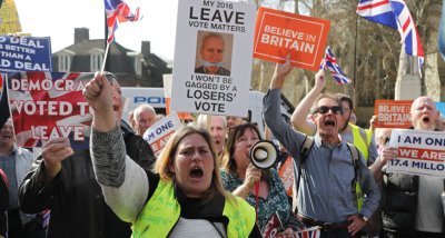 Привърженици на Брекзит на шествие в Лондон