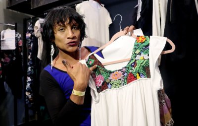 Колумбийски травестит завладя света на модата