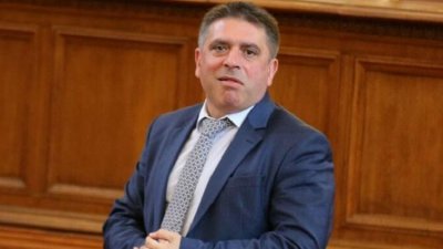 Гласуват номинацията на Данаил Кирилов за правосъден министър