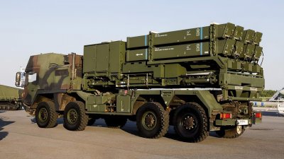 Германия доставя първата от четирите системи за противовъздушна отбрана IRIS T SLM на