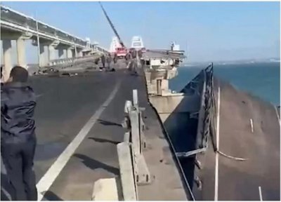 Пуснаха трафика по Кримския мост