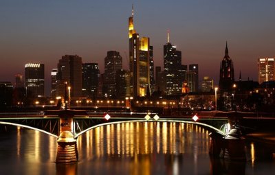 Близо 20 000 жители на германския финансов хъб Франкфурт се