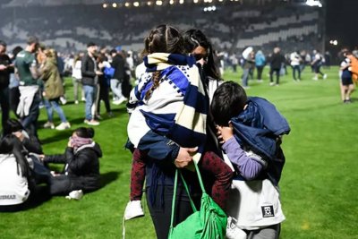 Нова трагедия! Смъртен случай на футболен мач в Аржентина (ВИДЕО)