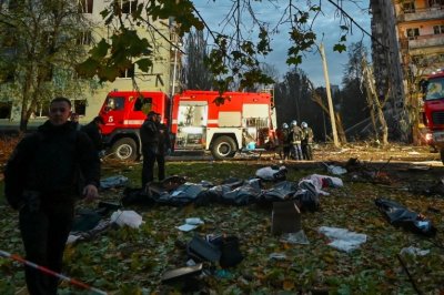 Най-малко 17 загинаха при нов обстрел в украинския град Запорожие