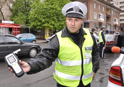 Полицаят който дрогиран катастрофира пред VIII Районно в София отивал