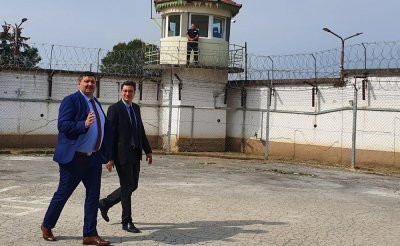 Министърът на правосъдието Крум Зарков извърши проверка днес затвора в