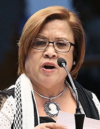 Бивша сенаторка беше взета за заложничка от "Ислямска държава" при безредици във Филипините