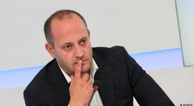 Евродепутатът Радан Кънев се саморекламира в социалните мрежи пускайки акценти