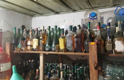 Иззеха около 500 литра алкохол без бандерол в Трън съобщиха