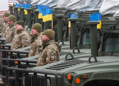 ЕС създава мисия за обучение на украински войници