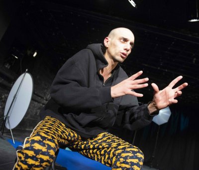 Шекспир с рап в новия спектакъл на Ованес Торосян