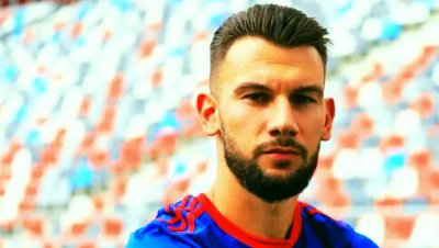 Българският нападател Цветелин Чунчуков вкара третия си гол за Стяуа