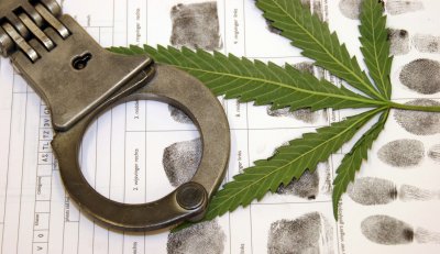 Притежанието на марихуана вече не е федерално престъпление. Какво следва?