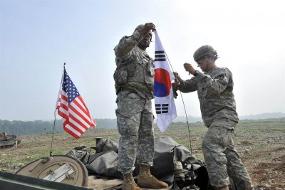 Войските на Южна Корея започнаха годишните си отбранителни учения Хогук