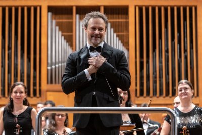 Главният гост-диригент на Софийската филхармония води световния пианист Томоки Саката