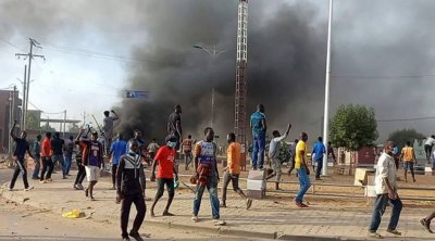 Поне 100 души са убити при антиправителствен протест в Чад