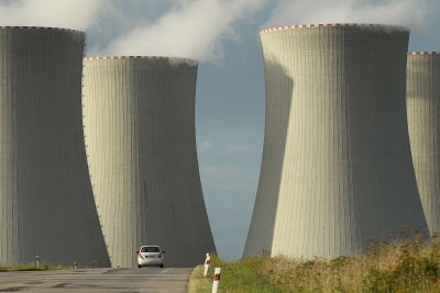 Полша ще строи първата си атомна електроцентрала 