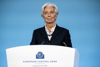 Европейската централна банка обяви в четвъртък че е повишила трите
