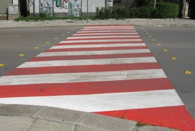 Служител на МВР блъснал дете на пешеходна пътека а след