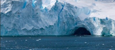 Учени откриха 460-километрова река под ледовете на Антарктида