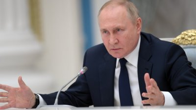 Путин обвини Запада, че играе опасна и кървава игра